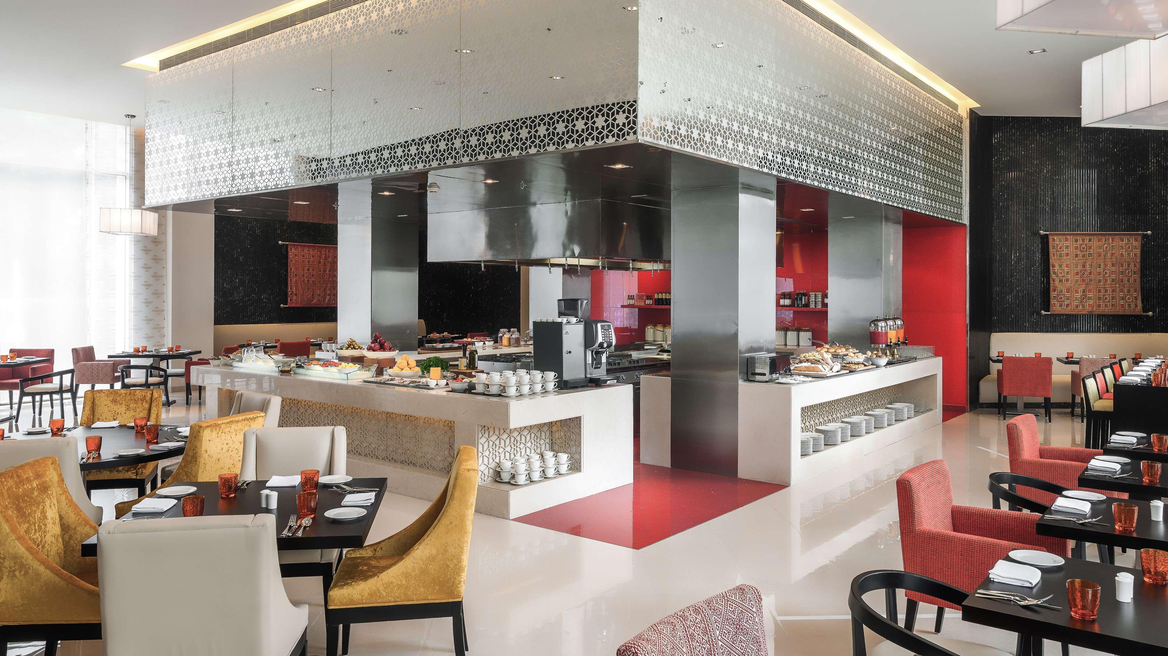 Hyatt Place Gurgaon Udyog Vihar Eksteriør billede The restaurant