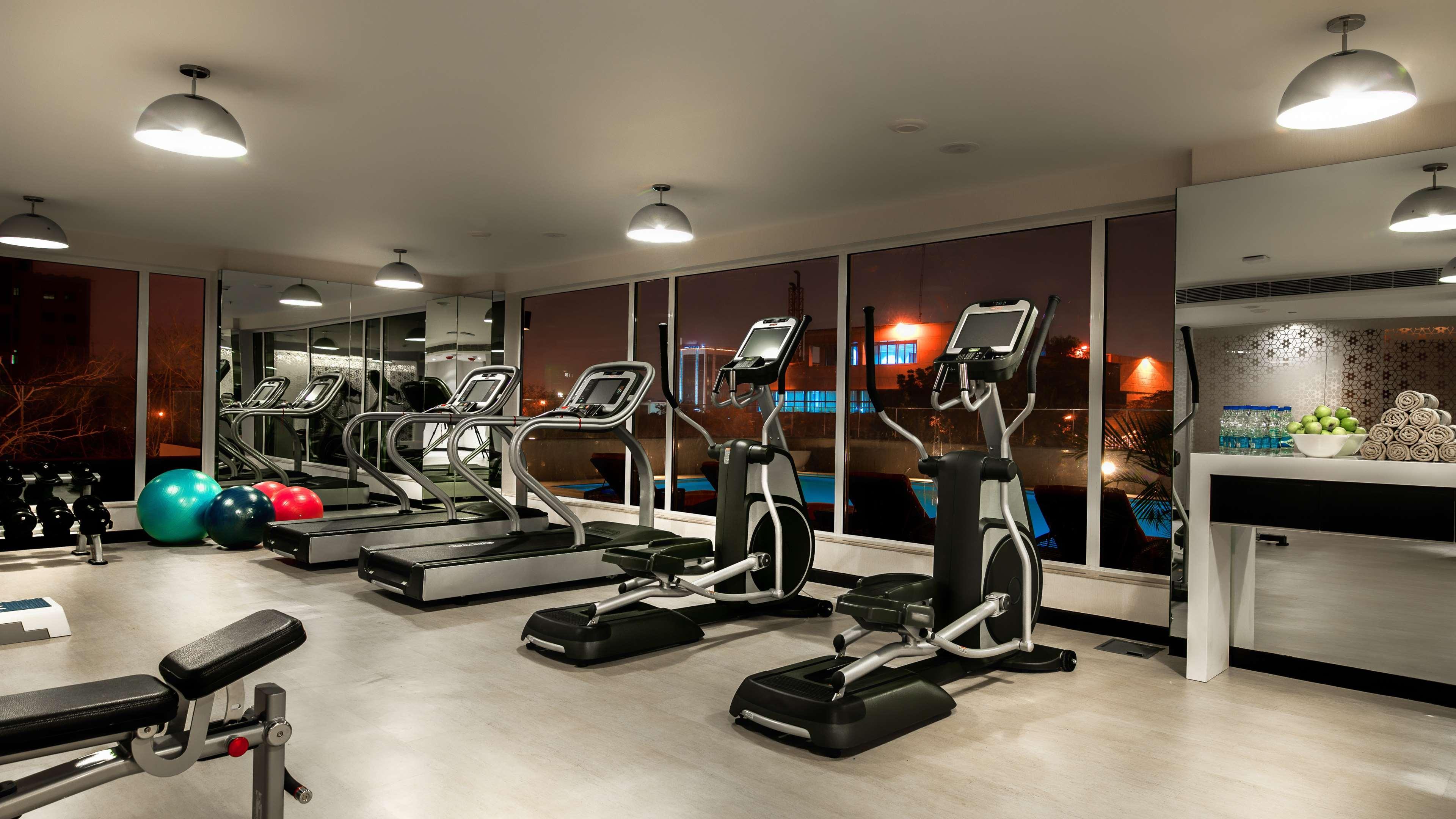 Hyatt Place Gurgaon Udyog Vihar Eksteriør billede A gym in a hotel