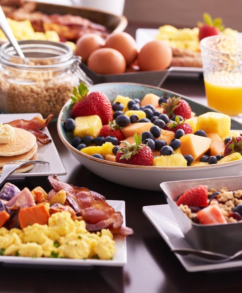 Hyatt Place Gurgaon Udyog Vihar Eksteriør billede Fruit salad
