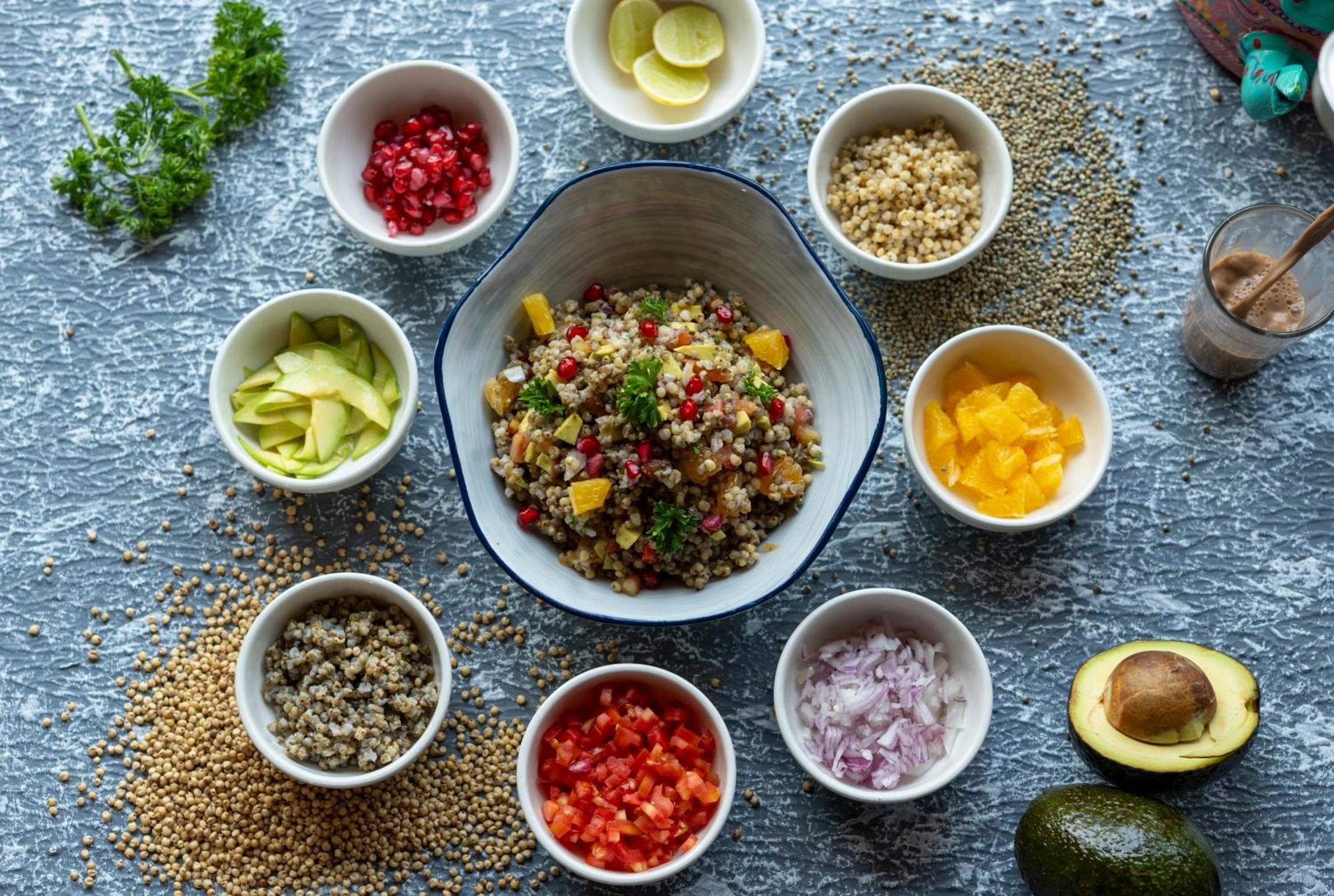 Hyatt Place Gurgaon Udyog Vihar Eksteriør billede Quinoa salad